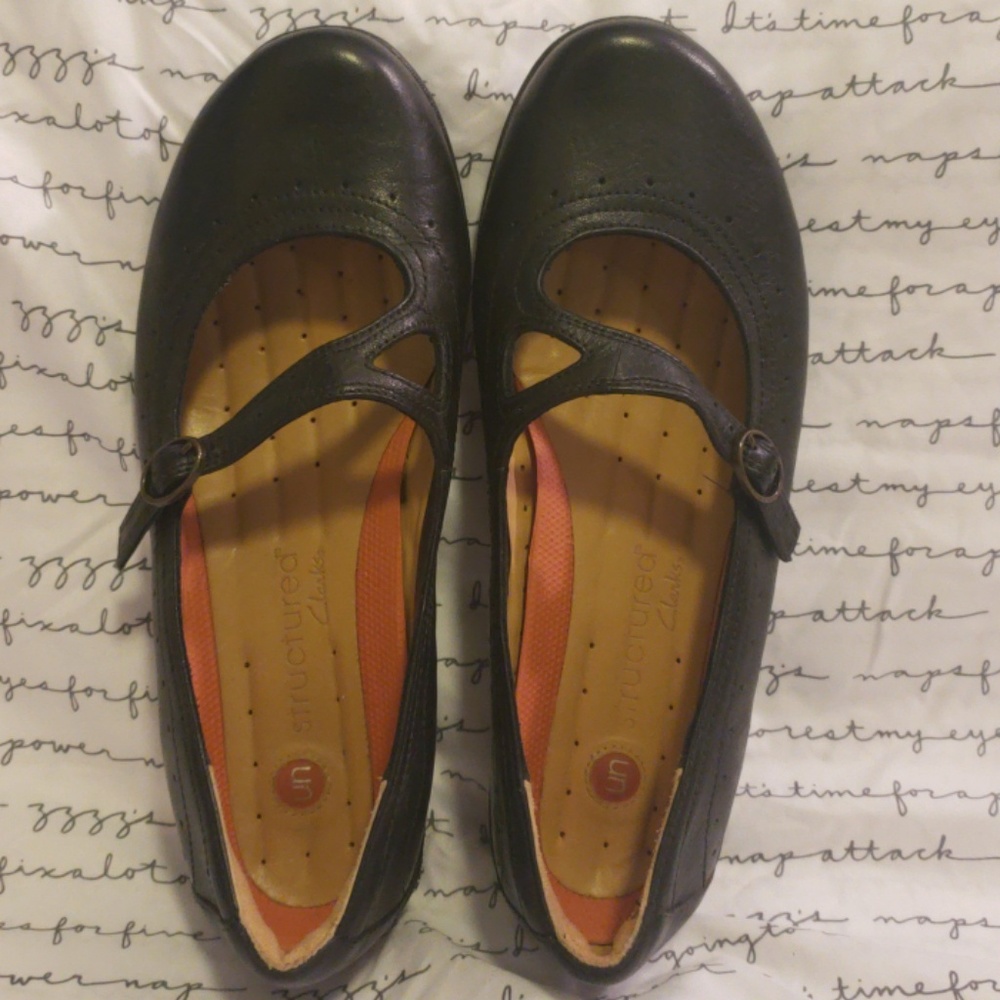 Clarks Unstructured Black Flats